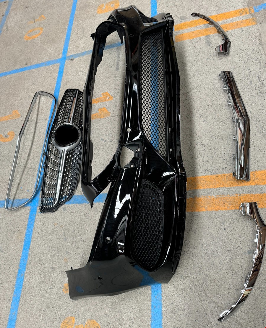 ÖN TAMPON AMG SET (SİYAH BO+PANJUR) CLS W218 2015-