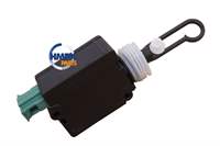 BAGAJ KİLİT MOTORU A4 95>01 A6 98>01 TT 99>06